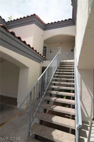 Photo #1: 2090489 Listing 