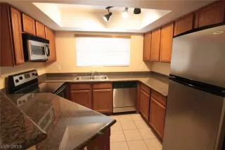 Photo #3: 2090489 Listing 