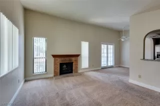 Photo #1: 2090497 Listing 