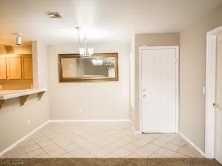 Photo #3: 2090520 Listing 