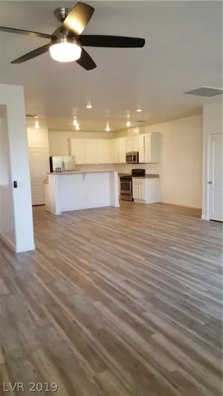 Photo #5: 2090614 Listing 