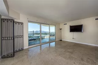 Photo #2: 2090625 Listing