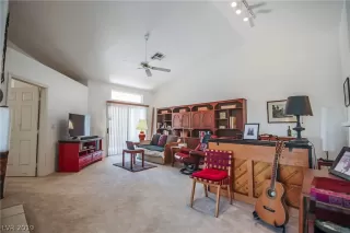 Photo #4: 2090670 Listing 