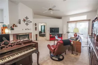 Photo #5: 2090670 Listing 