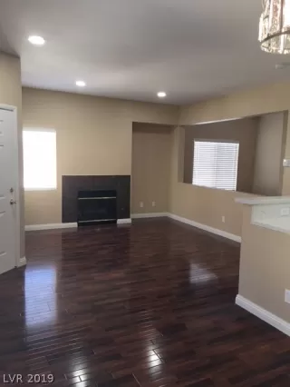 Photo #1: 2090742 Listing 