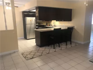 Photo #3: 2090747 Listing