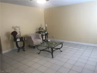 Photo #6: 2090747 Listing