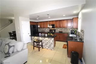 Photo #3: 2090765 Listing 