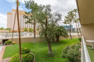 Photo #2: 2090823 Listing