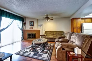 Photo #4: 2090834 Listing