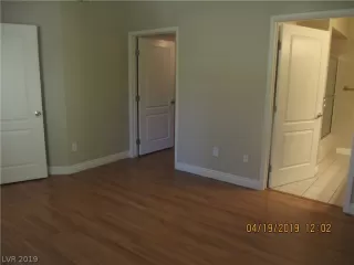 Photo #6: 2090853 Listing 