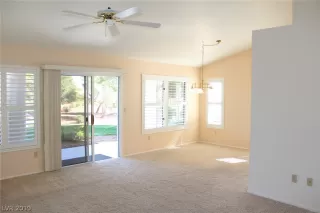 Photo #5: 2090861 Listing