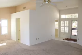 Photo #6: 2090861 Listing