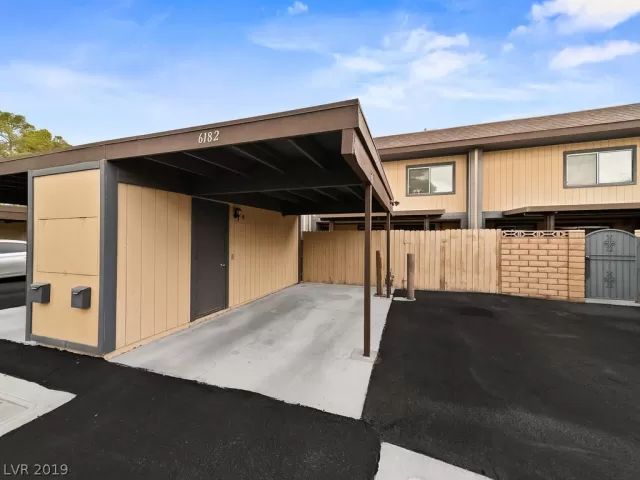 MLS: 2090885 Condo For Sale