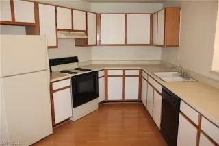 Photo #6: 2090887 Listing