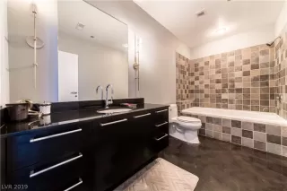 Photo #1: 2090907 Listing