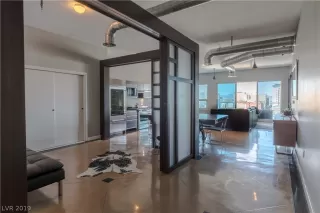 Photo #2: 2090907 Listing