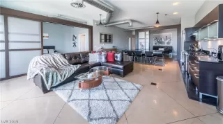 Photo #6: 2090907 Listing