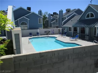 Photo #4: 2090974 Listing