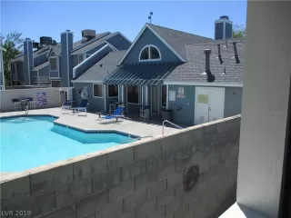 Photo #5: 2090974 Listing