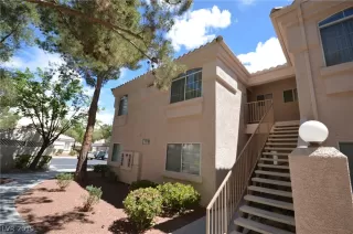 Photo #1: 2090975 Listing