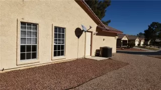 Photo #6: 2090976 Listing