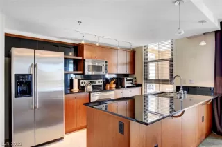 Photo #4: 2091032 Listing 