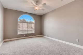 Photo #4: 2091038 Listing 