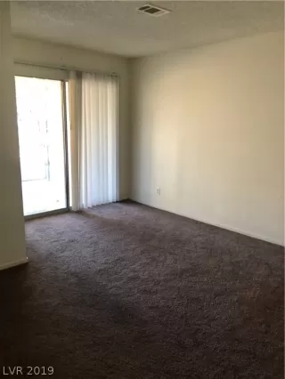 Photo #5: 2091053 Listing