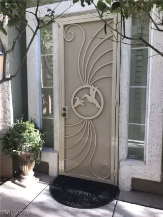 Photo #2: 2091057 Listing