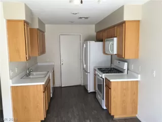 Photo #3: 2091078 Listing 