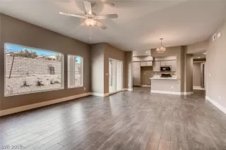 Photo #4: 2091088 Listing