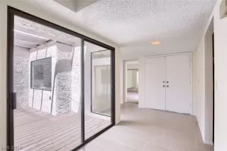 Photo #5: 2091098 Listing 