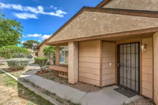 Photo #1: 2091101 Listing