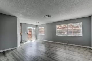 Photo #2: 2091101 Listing