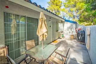 Photo #3: 2091109 Listing