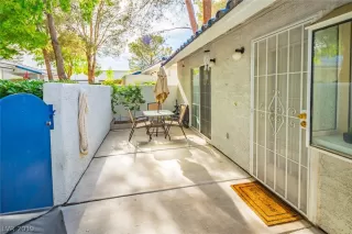 Photo #4: 2091109 Listing