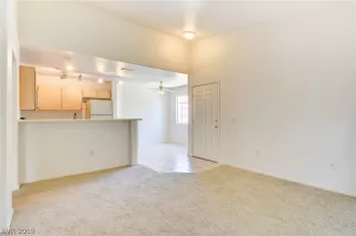 Photo #2: 2091139 Listing