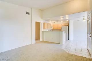 Photo #4: 2091139 Listing