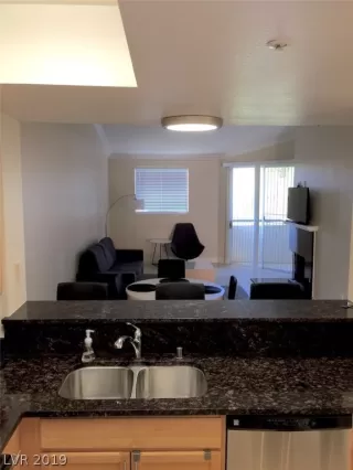 Photo #6: 2091142 Listing