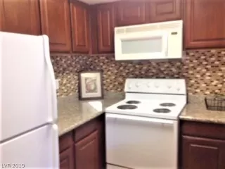 Photo #2: 2091298 Listing