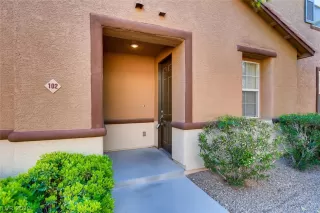 Photo #2: 2091334 Listing