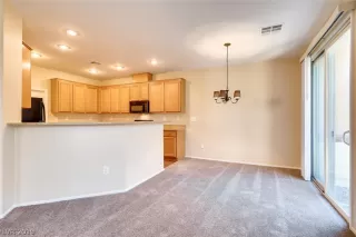 Photo #3: 2091334 Listing