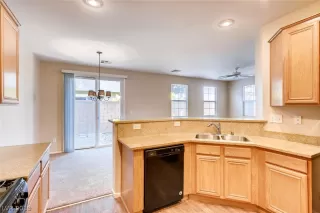 Photo #6: 2091334 Listing