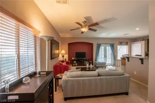 Photo #6: 2091335 Listing