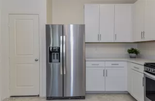 Photo #6: 2091355 Listing