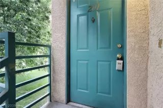 Photo #1: 2091381 Listing