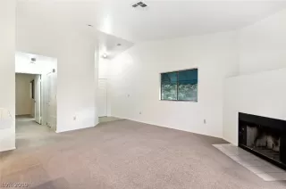 Photo #4: 2091381 Listing