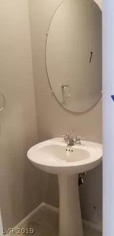 Photo #3: 2091399 Listing