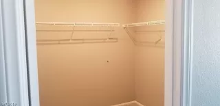 Photo #6: 2091399 Listing